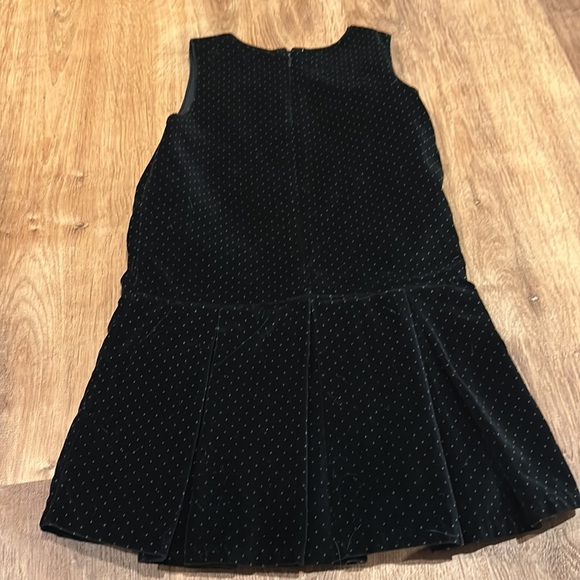 Wendy Bellisimo velvet black jumper, with pleated skirt and front pockets. 48 mo - Picture 7 of 11